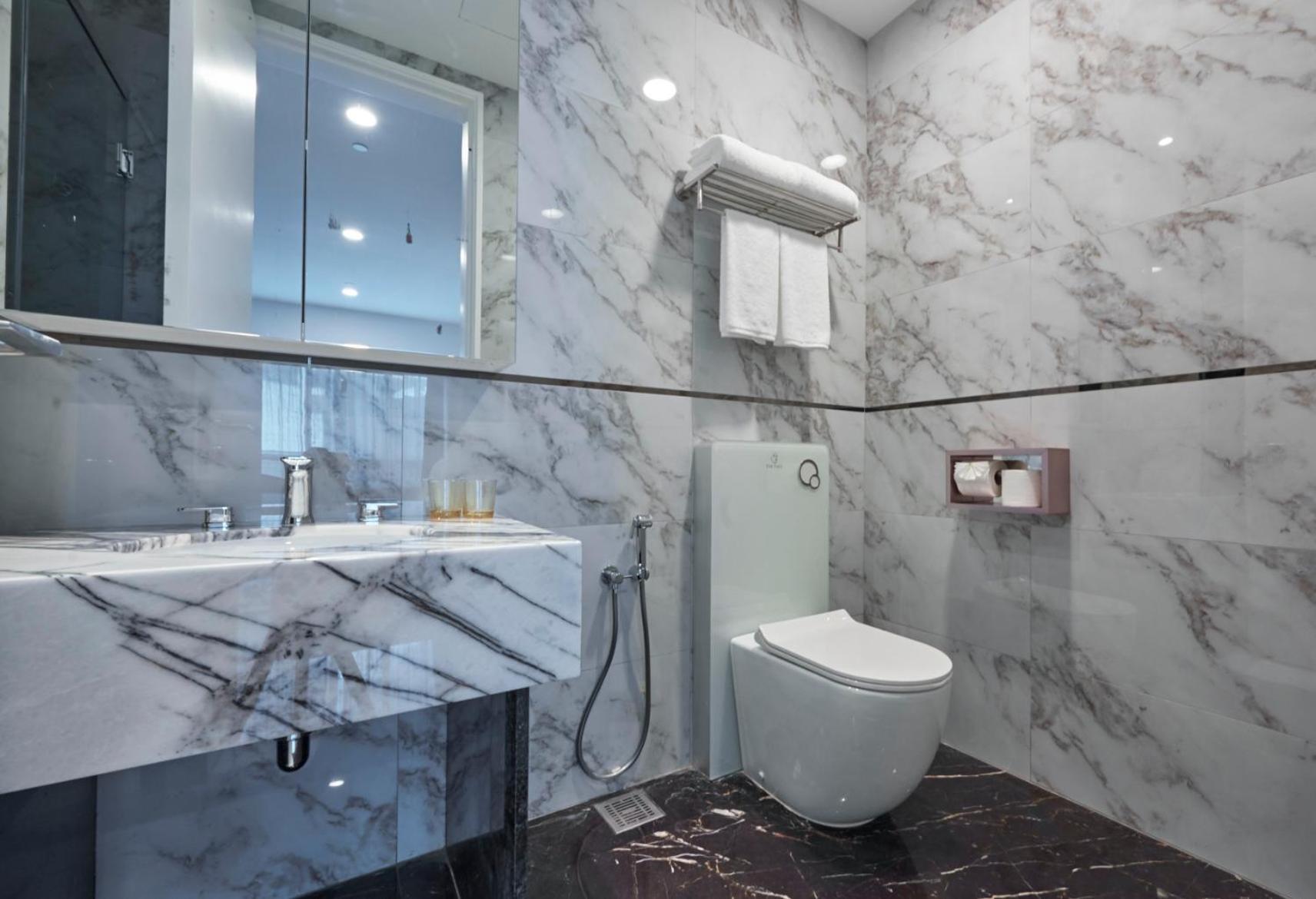 The Face Style Hotel Kuala Lumpur Buitenkant foto Bathroom